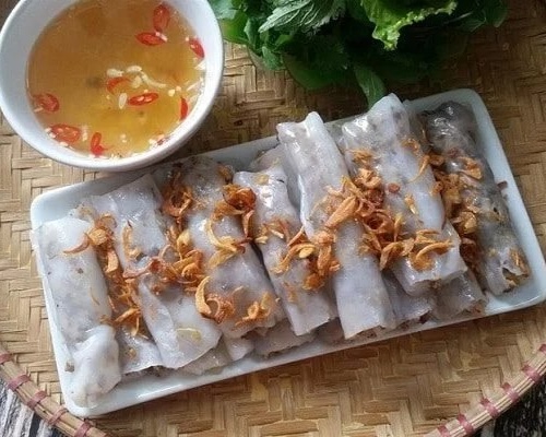 B1. Rice rolls – A Delicate Hanoi Classic
