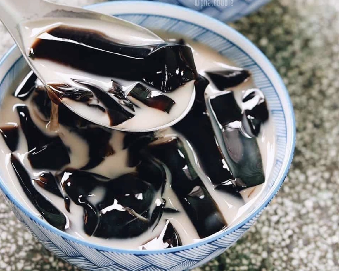 DS6. Vietnamese Herbal Grass Jelly Dessert